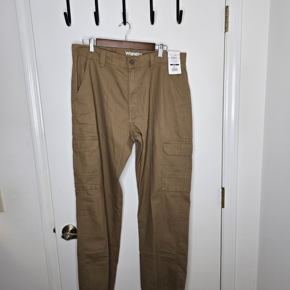Wrangler Men's Tan Cargo Pants 36 X 32 NWT